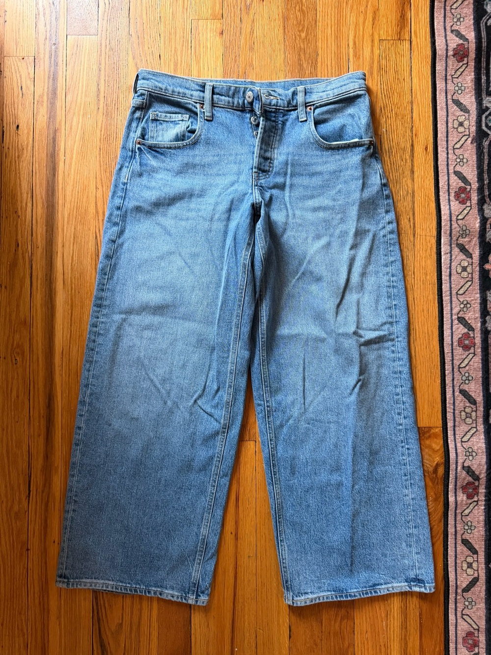 Old Navy Slouchy Wide Leg Jeans in Light Blue